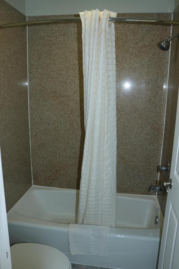 Deluxe Inn Motel Lake Charles Kültér fotó